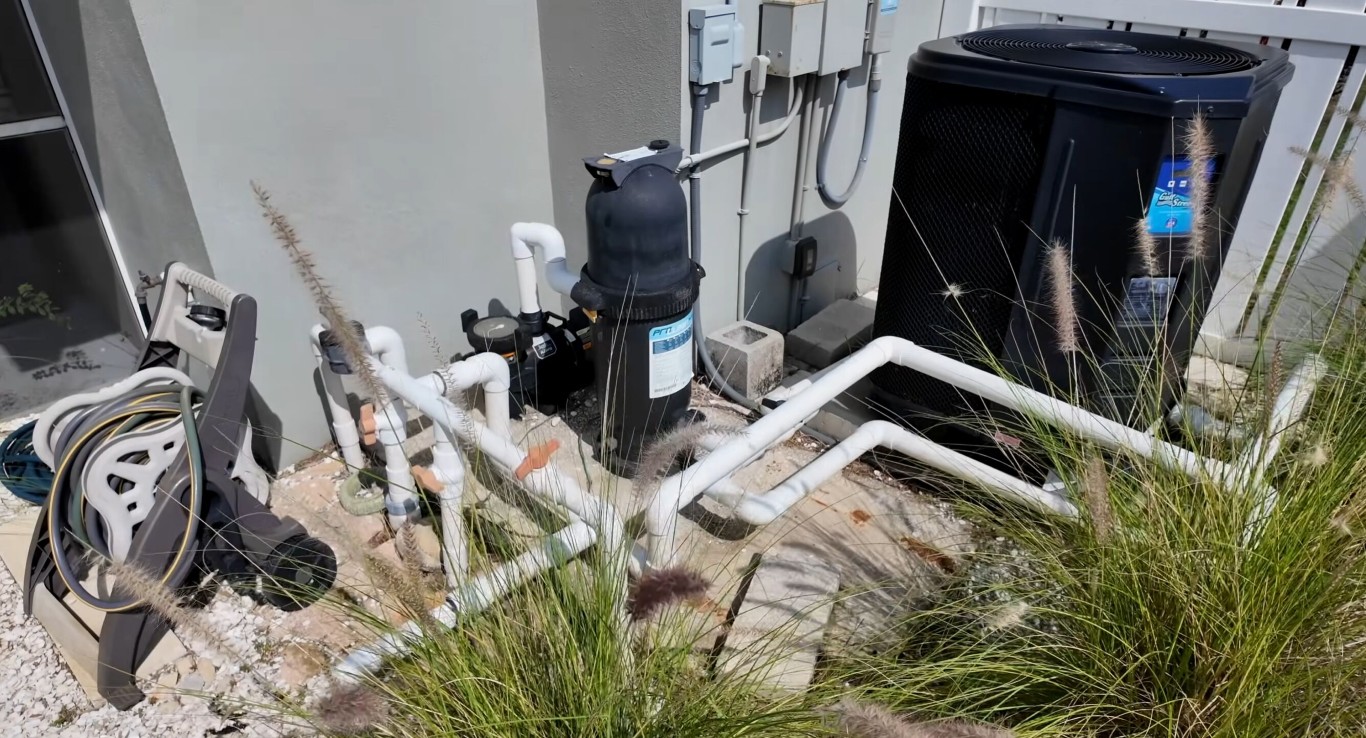 Pool filter cleaning and replacement services in Redondo Beach, CA